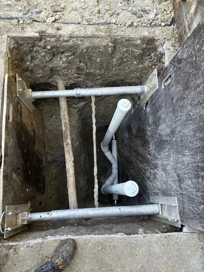 Experienced plumber completing Gas Line Repair work in St. Martin